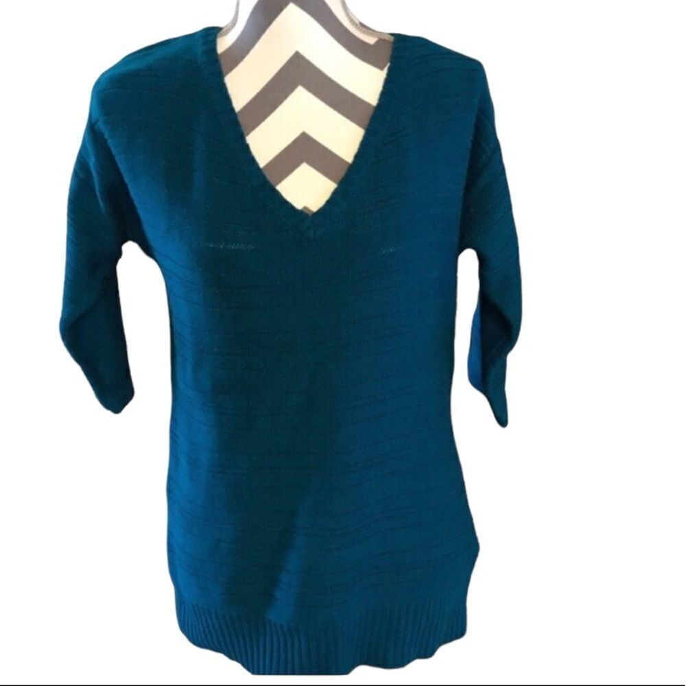 AB Studio Blue Keyhole Sweater MEDIUM